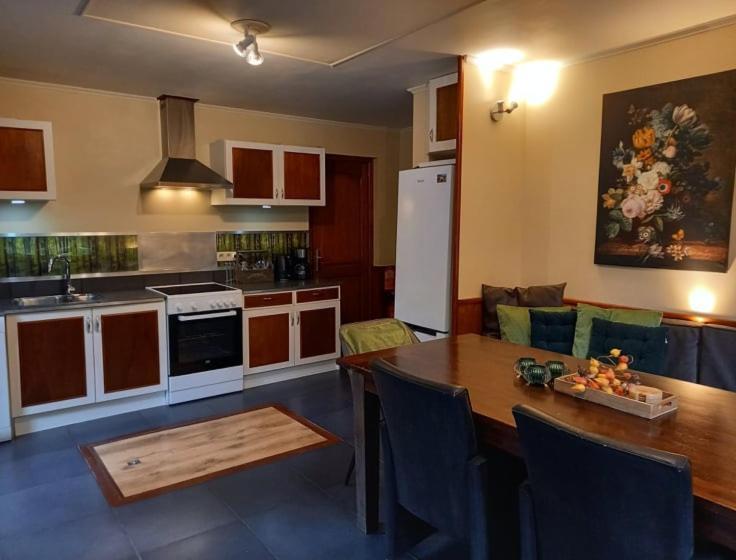 Holiday Home"Monsieur Nips" Érezée 外观 照片